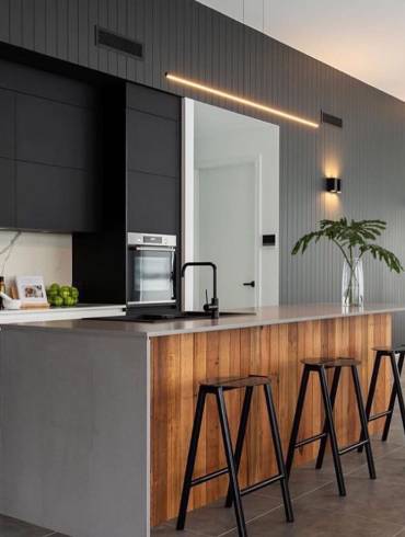 Melbourne tiling contractors, tiling service in VIC, tiler in Melton, best tiling service Melton VIC