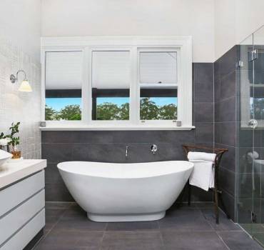 Melbourne tiling contractors, tiling service in VIC, tiler in Melton, best tiling service Melton VIC